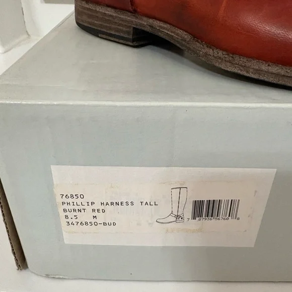 Frye Elegant Red Leather Heeled Boots - Picture 5 of 6